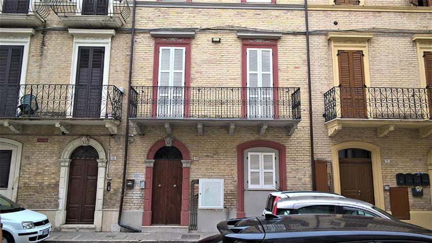 Casa Chiara In Centro Con Corte Privata San Benedetto del Tronto Eksteriør billede